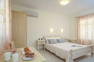 accommodation orkos blue coast apartment amenities